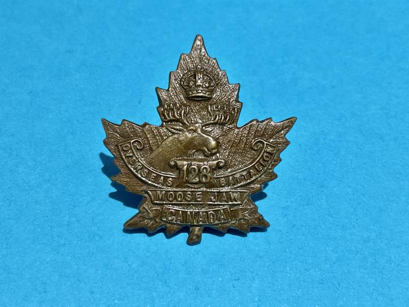 Gradia Militaria -  WW1 C.E.F 128th Bt (Moose Jaw, Saskatchewan) collar
