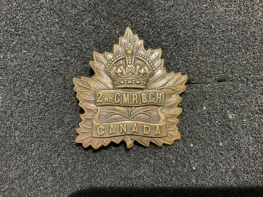 Gradia Militaria -  WW1 C.E.F 2nd C.M.R (B.C.H) Cap badge