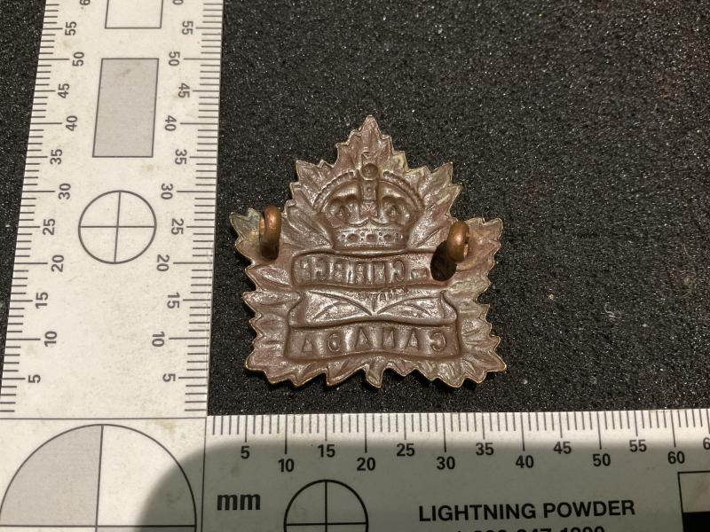 WW1 C.E.F 2nd C.M.R (B.C.H) Cap badge