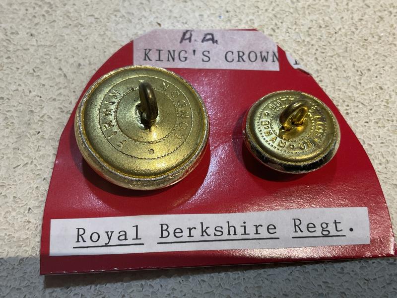 K/C Royal Berkshire Regiment anodised buttons