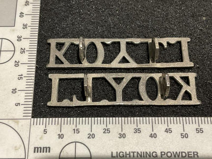 Gradia Militaria -  K.O.Y.L.I white metal shoulder titles