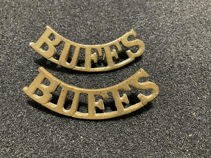 Gradia Militaria -  East Kent Regiment (BUFFS) brass titles