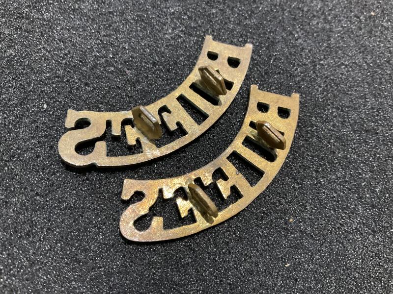 East Kent Regiment (BUFFS) brass titles