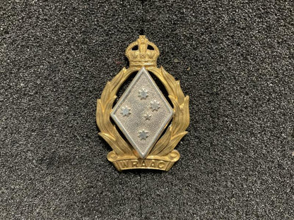 Gradia Militaria -  K/C Australian W.R.A.A.C cap/ collar badge 1948-52
