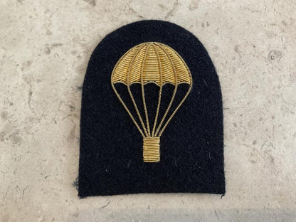 Gradia Militaria -  R.N Submarine Parachute Assistance Group trade badge