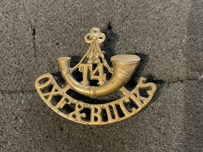 Gradia Militaria -  Territorial 4th Battalion Oxf & Bucks shoulder title