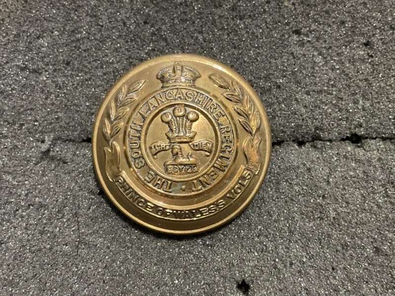 Gradia Militaria -  South Lancashire Regiment brass button