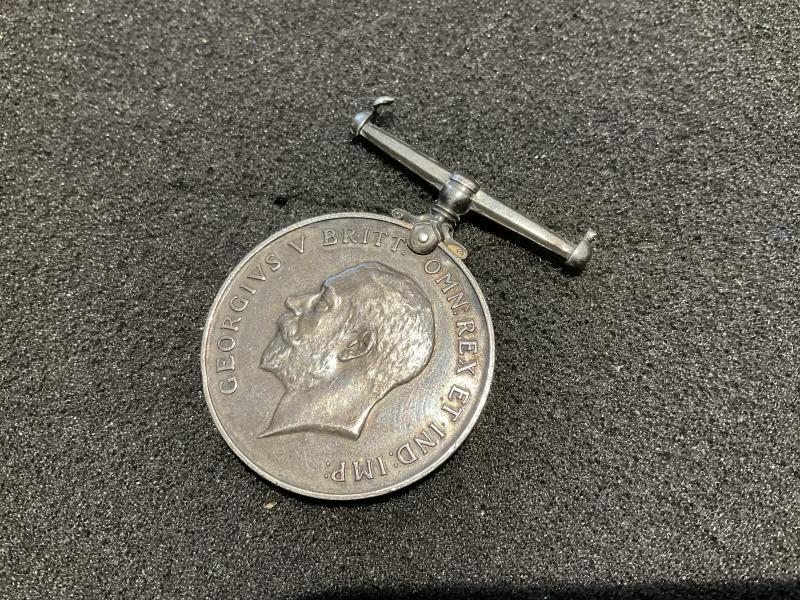 War medal ; 54730 SPR A.OUTRED R.E (Damaged)