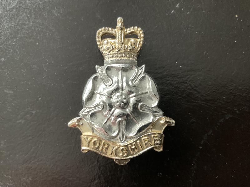 Gradia Militaria -  Anodised Yorkshire Brigade cap badge