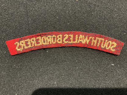 SOUTH WALES BORDERERS Cloth shoulder title