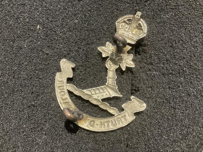 WW2 Canadian Royal Military College cap badge