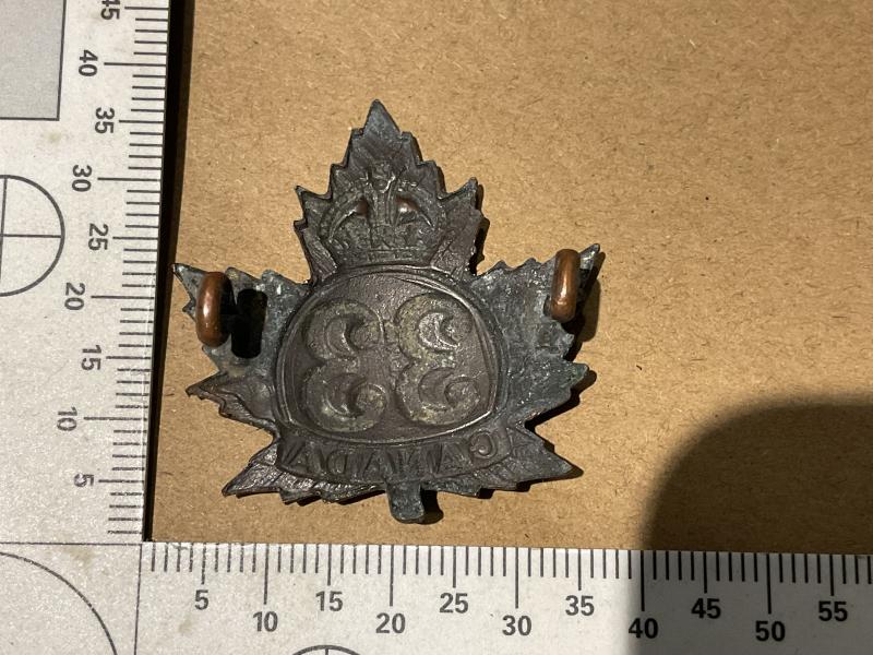 WW1 C.E.F 33rd Battalion cap badge