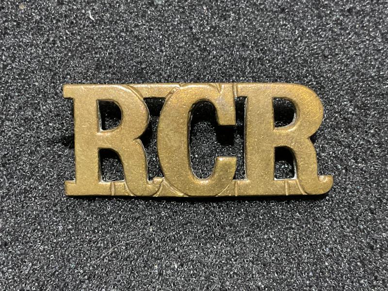 Gradia Militaria -  WW2 Royal Canadian Regiment shoulder title
