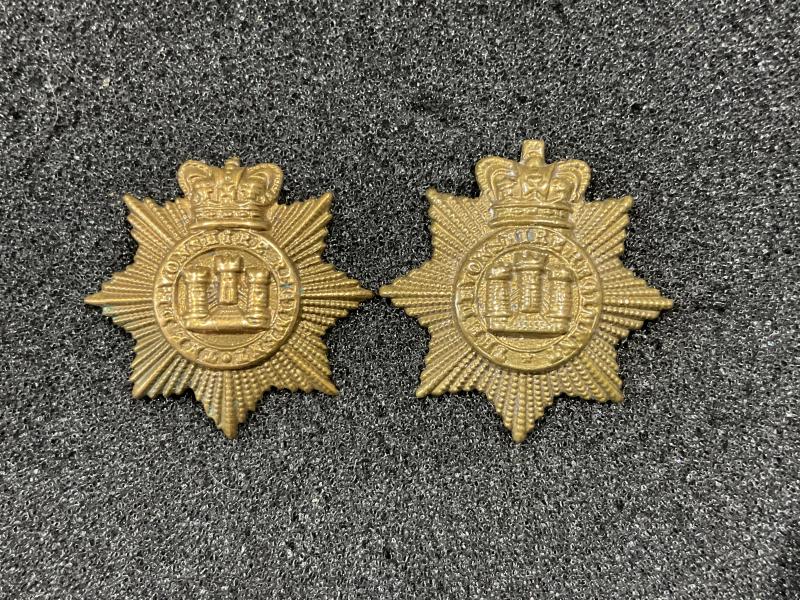 Gradia Militaria -  QVC The Devonshire Regiment brass collar badges
