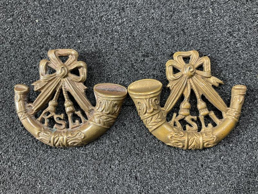 Gradia Militaria -  K.S.L.I brass collar badges