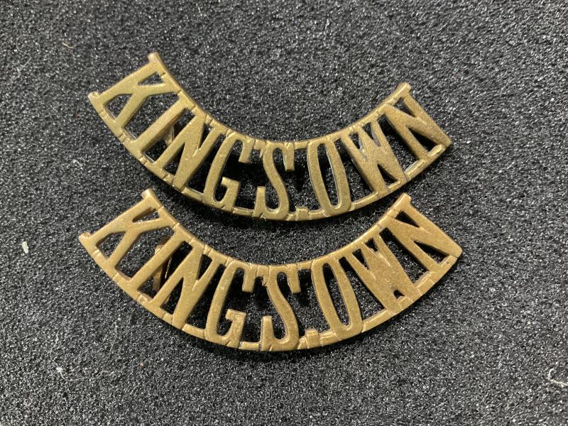 Gradia Militaria -  The Kings Own Royal Lancaster Regt (Kings Own) titles