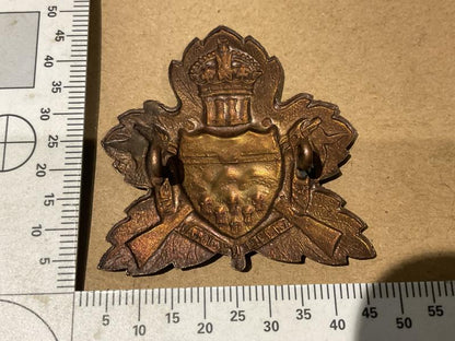 WW1 Canadian Alberta University Contingent O.T.C cap badge