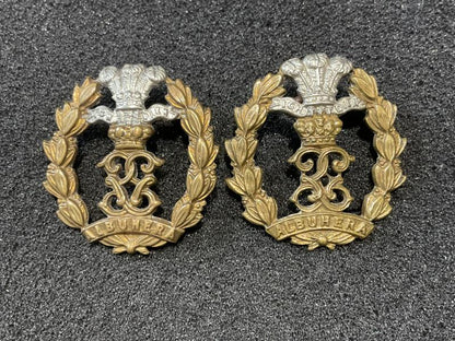 Gradia Militaria -  The Middlesex Regiment collar badges
