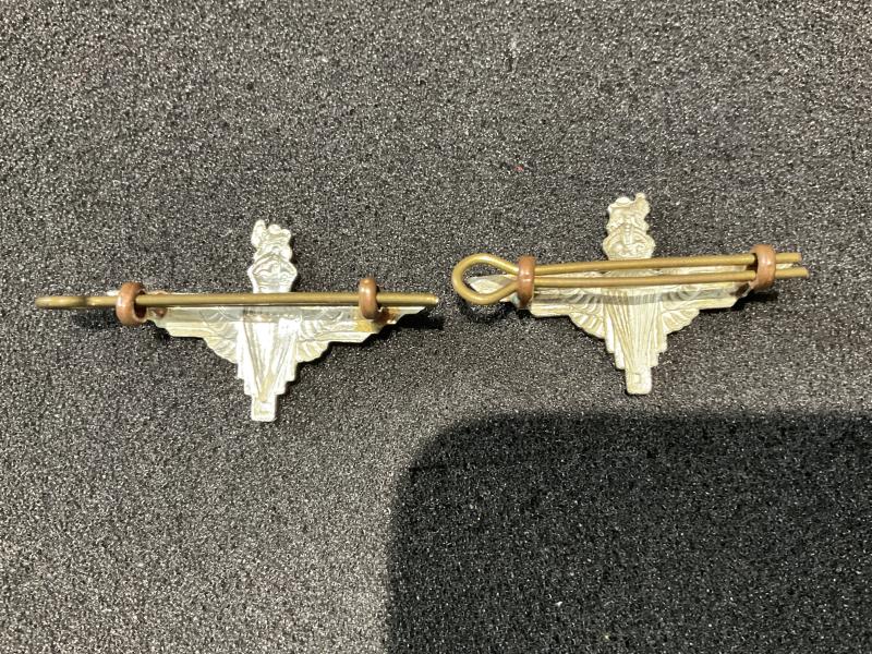 WW2 Parachute Regiment collar badges