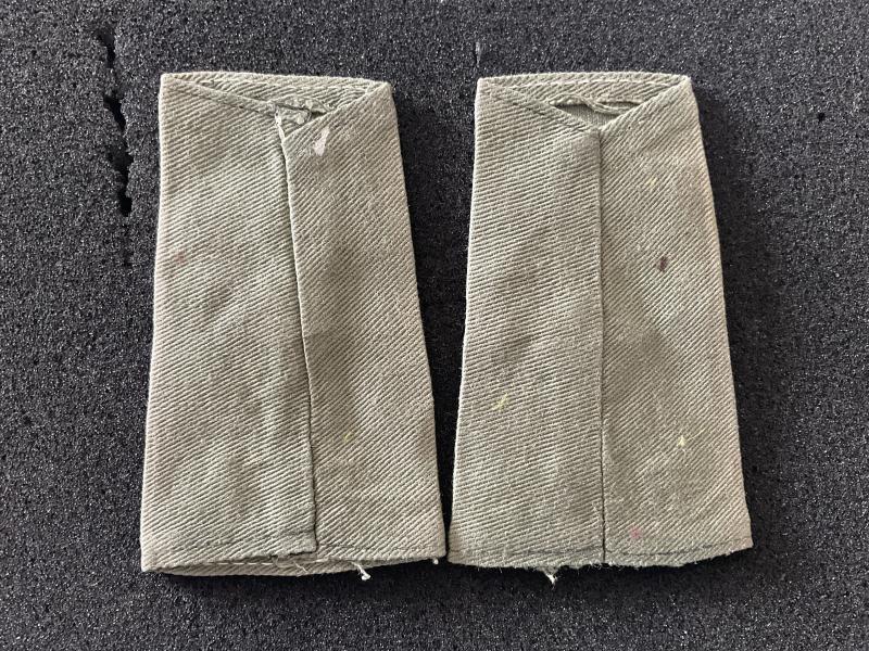 WW2 or Malaya tropical issue officers R.A rank slides