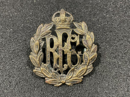 Gradia Militaria -  WW1 R.F.C Officers service dress cap badge