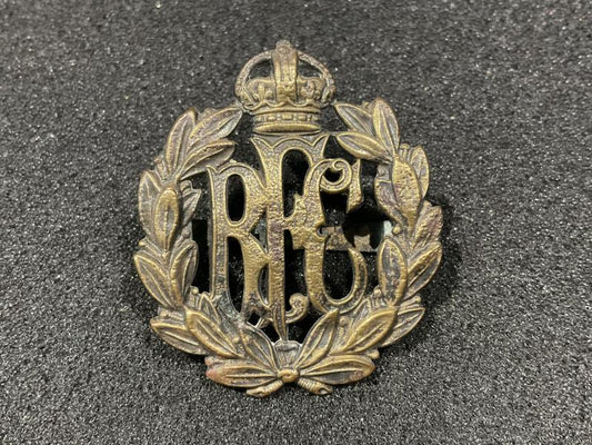 Gradia Militaria -  WW1 R.F.C Officers service dress cap badge