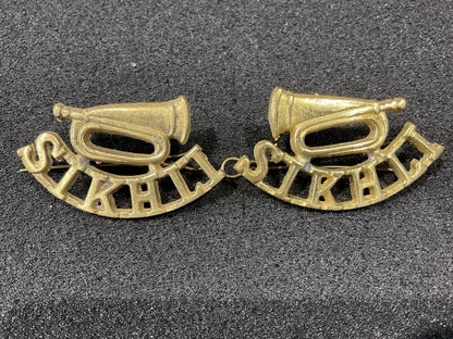 Gradia Militaria -  Sikh L.I (Light Infantry) buglers collar badges