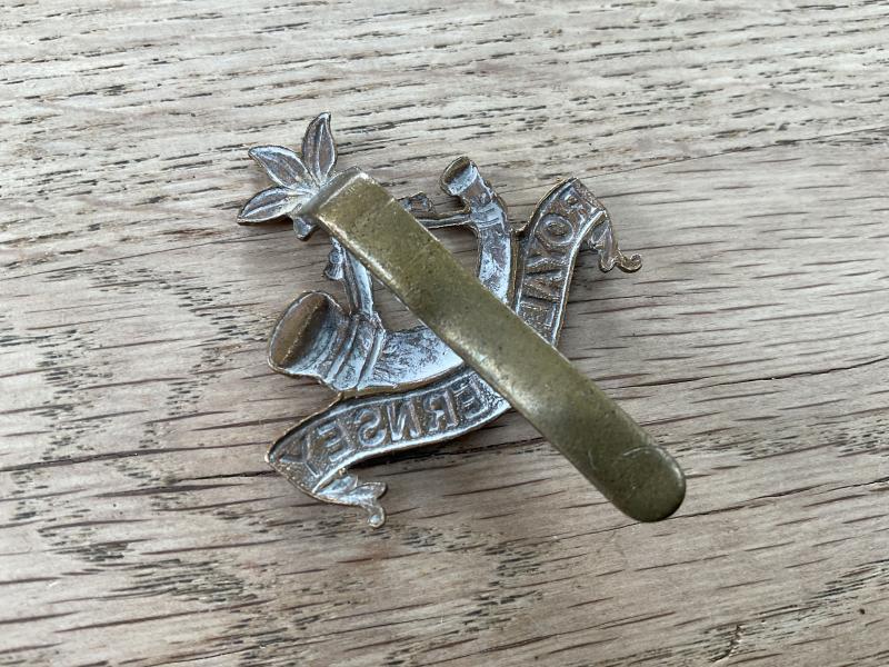 WW1 Royal Guernsey Light Infantry cap badge