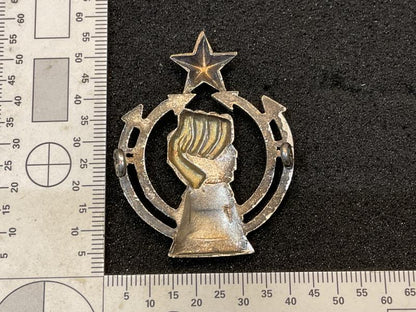 WW2 Indian Royal Armoured Corps officers cap badge