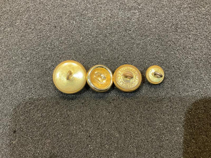 4 Various Belgium Army buttons