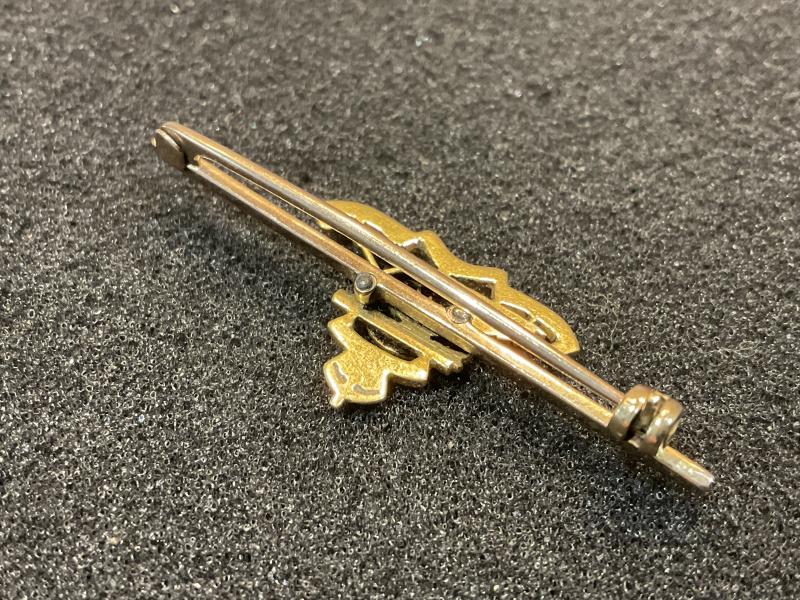 WW1/2 Royal Artillery gold and enamel tie pin/sweetheart