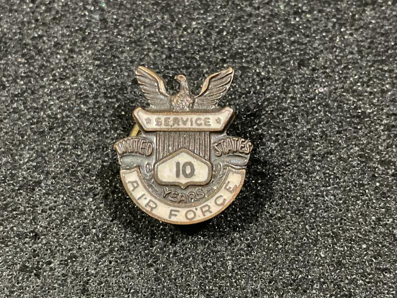 Gradia Militaria -  U.S Air Force 10 year service lapel badge