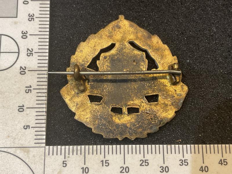 WW1 C.E.F 109th Victoria & Halliburton Bn sweetheart.