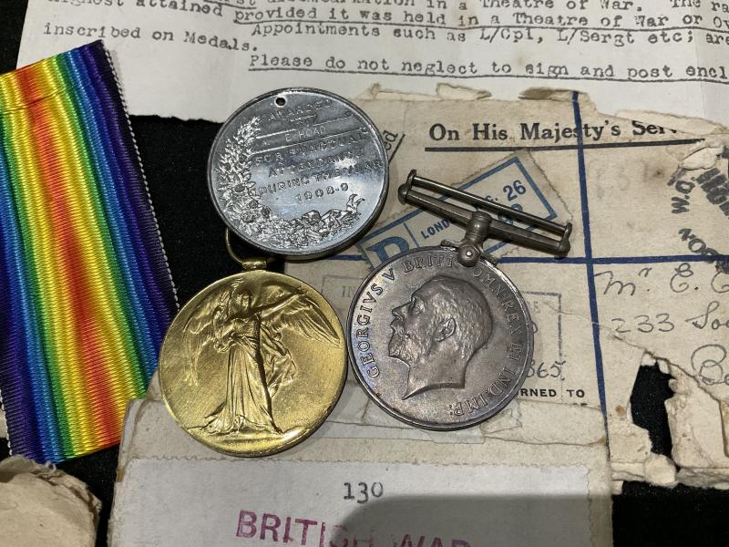 WW1 Pair; 6365 Pte E.E. HOAD 9th Lond.R. In original envelope