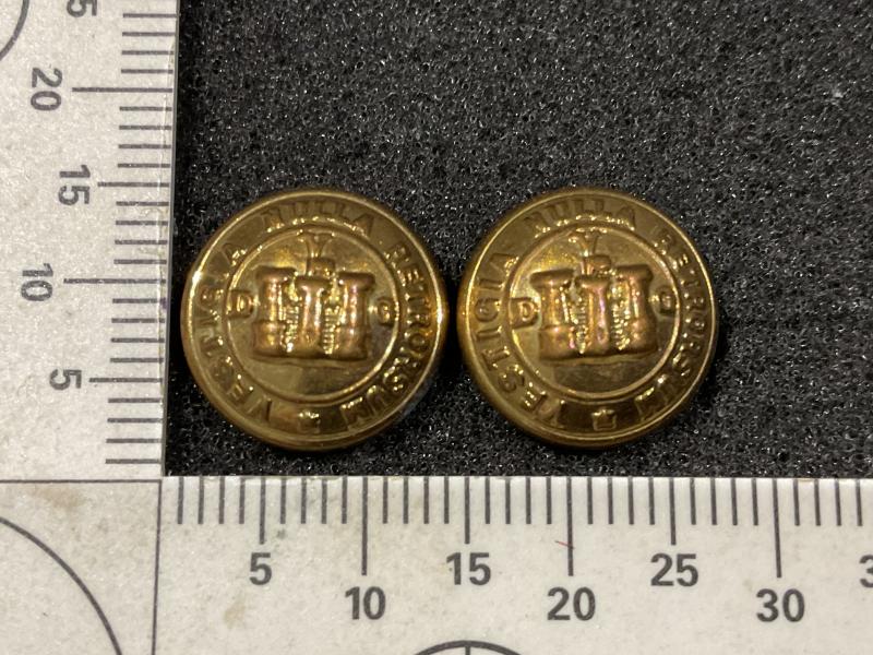 Gradia Militaria -  WW1/2 5th Inniskilling Dragoon Guards officers hat buttons