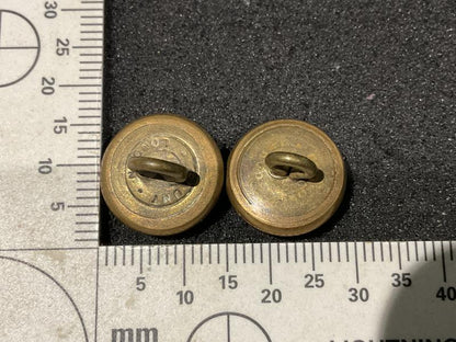 WW1/2 Royal Inniskilling Fusiliers officers hat buttons