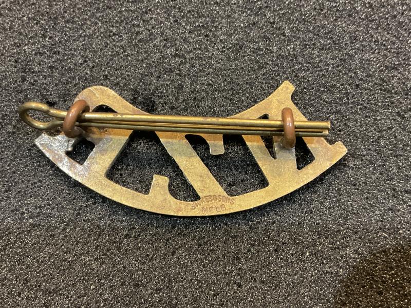 WW1 Brass N.Z.R (New Zealand Regt) shoulder title