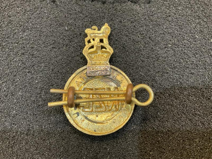 WW1 New Zealand Engineers cap badge by Gaunt London