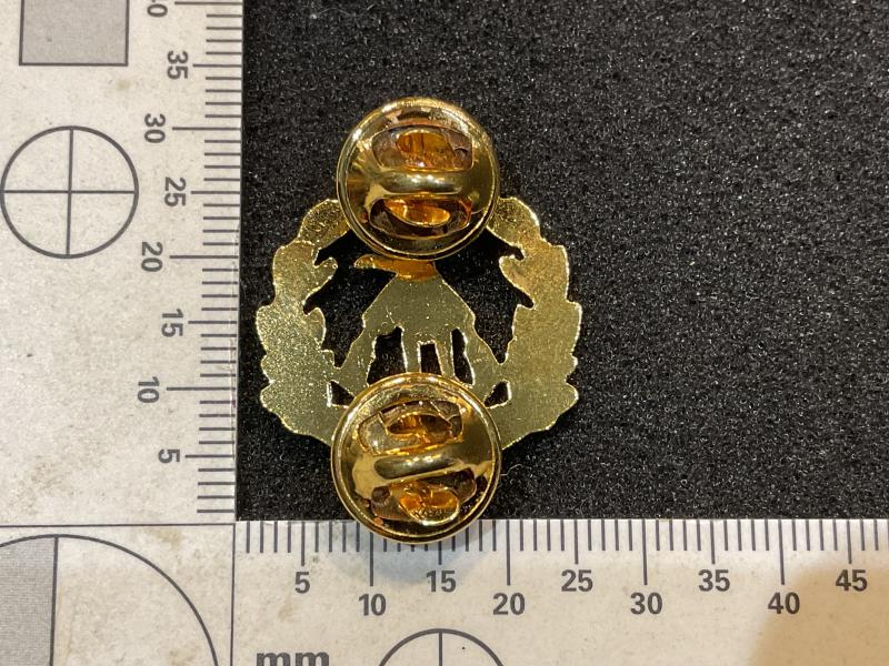 Royal Australian Regiment Skippy right facing collar