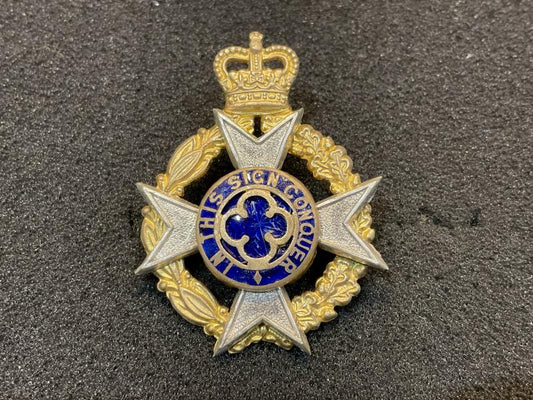 Gradia Militaria -  Q/C Christian Chaplains , silver & gilt cap badge