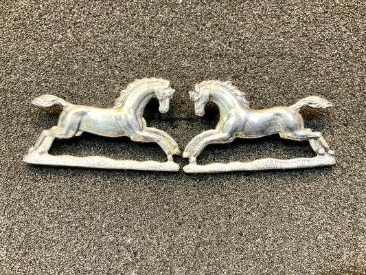 Gradia Militaria -  Officers 3rd Kings Own Hussars collar badges