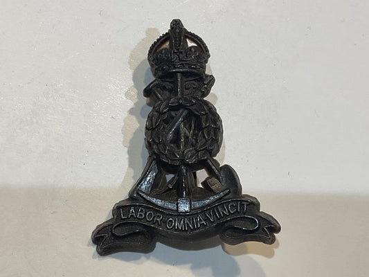 Gradia Militaria -  WW2 Economy plastic Pioneer Corps cap badge