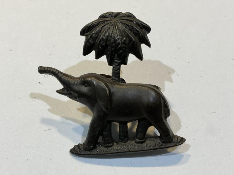 Gradia Militaria -  Gold Coast Volunteers O.S.D Field service hat badge