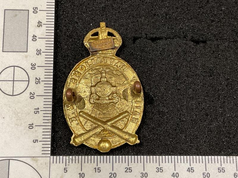 WW1 N.Z.E Railways Battalion cap badge by Gaunt.