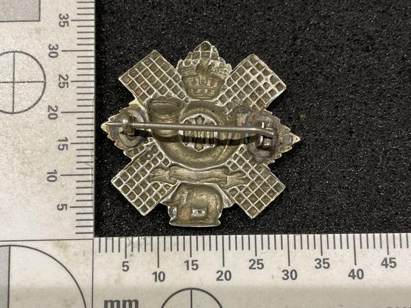 QVC Highland Light Infantry collar badge /sweetheart