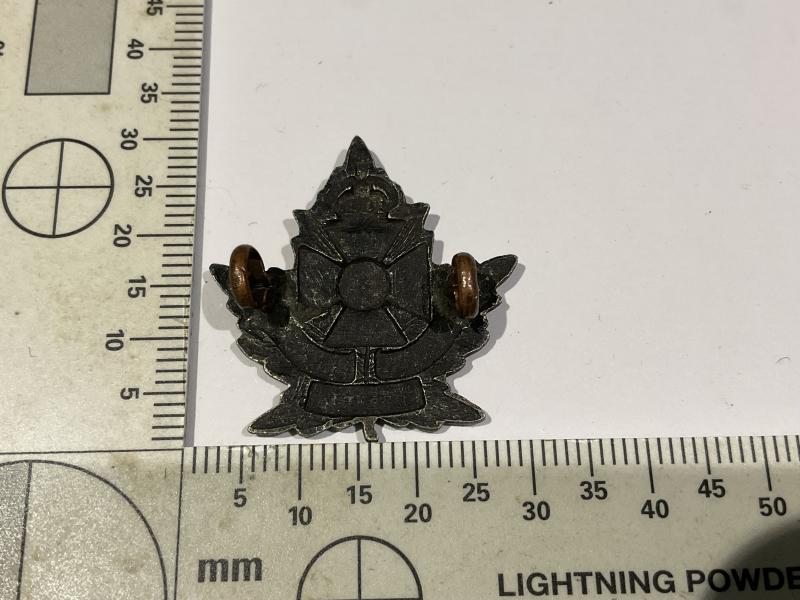 WW1 Canadian Service Chaplains collar badge