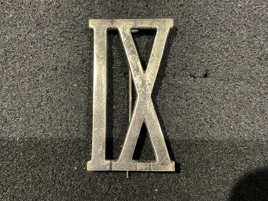 Gradia Militaria -  9th Jat Regiment mess waiters Pagri badge 1922-55