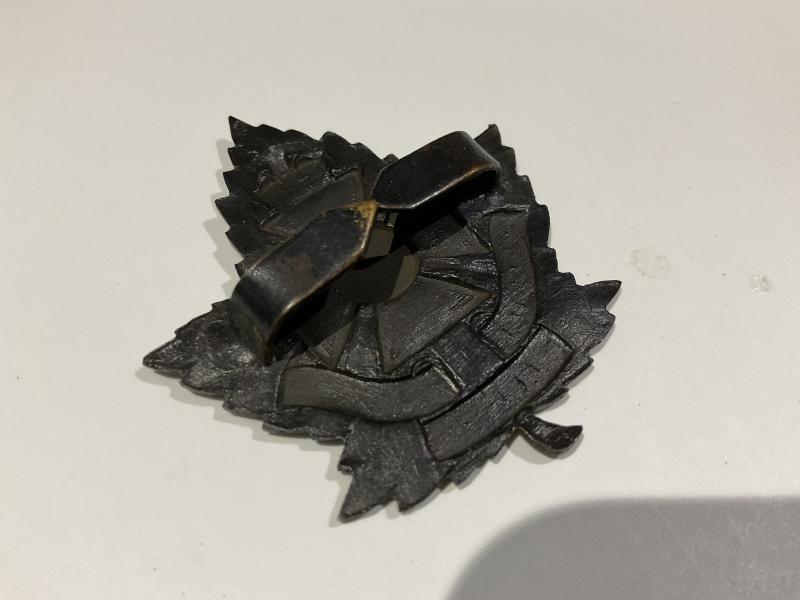 WW1 Canadian Service Chaplains, blackened w/m cap badge