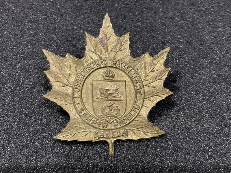 Gradia Militaria -  Canadian The Lunenburg Regiment cap badge