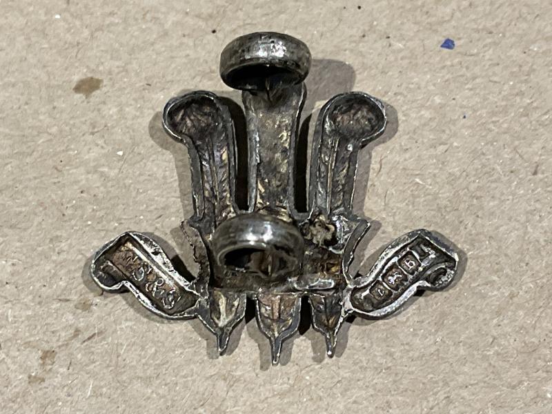 1926 dated 2nd King Edwards Own Gurkha Rifles cap/collar